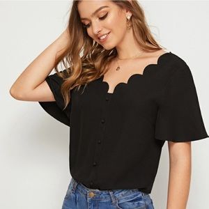 Brand new! (Shien) scallop trim button front top